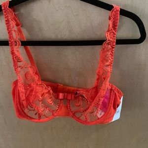 NWT sexy cute lace bra in 32D